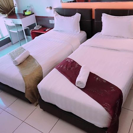 קמפונג דנגקיל Langit Langi Hotel @ Klia/Klia2 מראה חיצוני תמונה