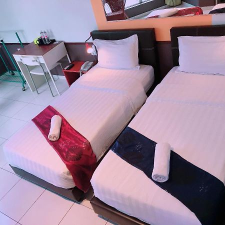 קמפונג דנגקיל Langit Langi Hotel @ Klia/Klia2 מראה חיצוני תמונה