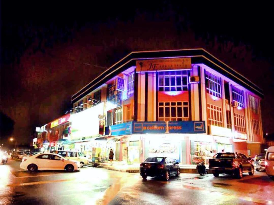 קמפונג דנגקיל Langit Langi Hotel @ Klia/Klia2 מראה חיצוני תמונה