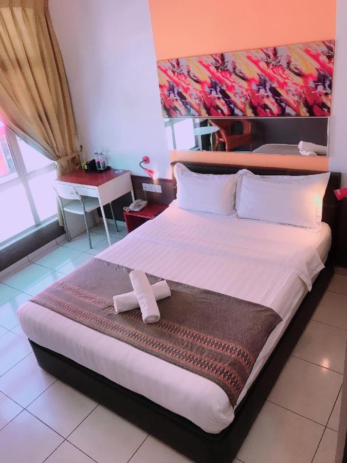קמפונג דנגקיל Langit Langi Hotel @ Klia/Klia2 מראה חיצוני תמונה